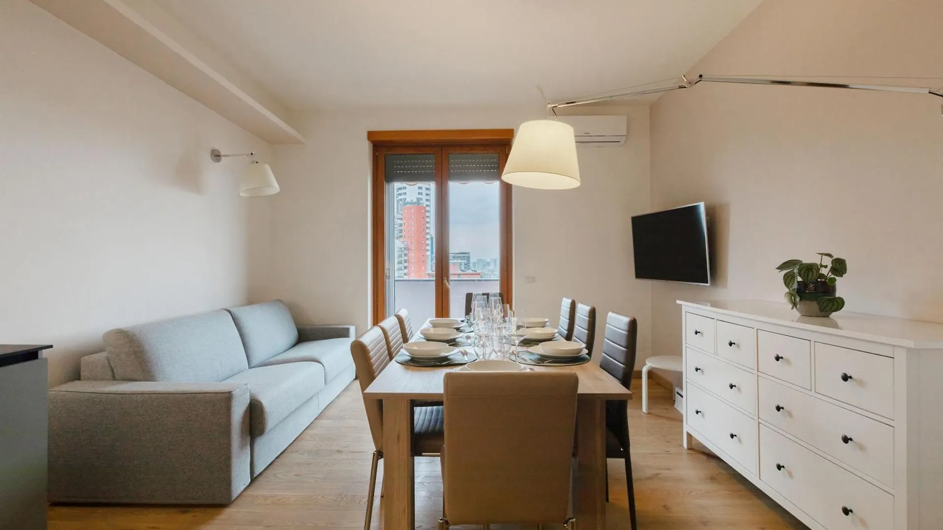 Lo Spole Apartment By Barbarhouse Milan